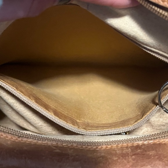 Vintage Gucci Signature Crossbody - Picture 11 of 16